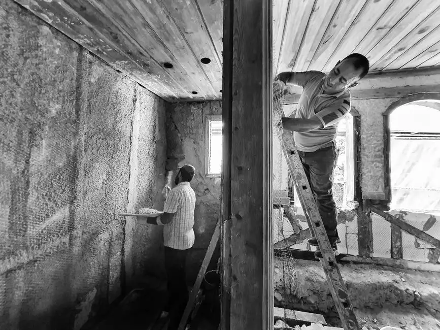 Residential vs commercial spray foam removal in Taunton: key differences